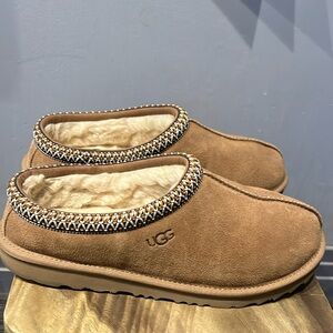 Tasman II Embroidered Slipper in Chestnut - big kid sz 6M